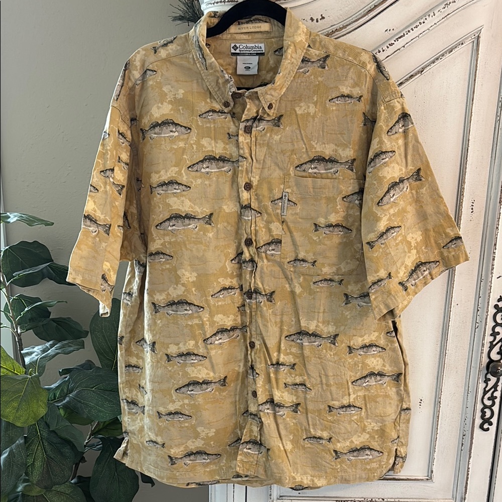 Columbia River Lodge Shirt Mens XXL All Over Fish Print Short Sleeve Button Up